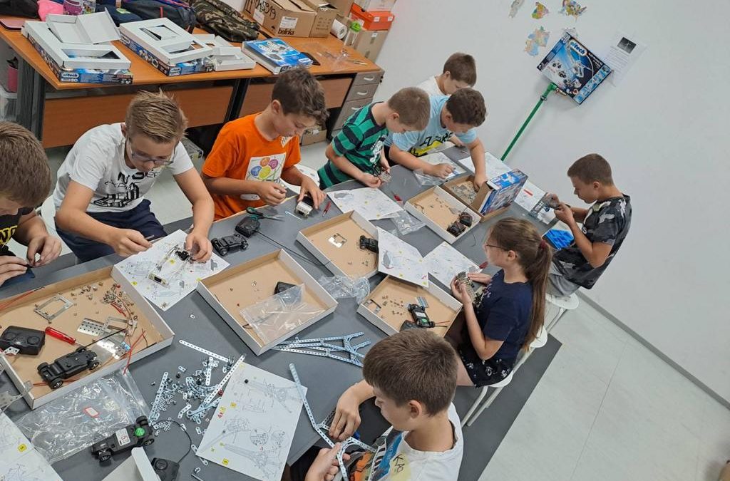 Projekt ‘Kaj buš STEM?’ okupio male robotičare i majstore
